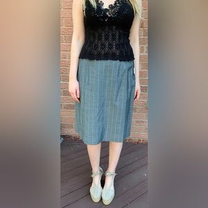 Shiny light Gray Linen straight skirt with White Stripes Knee High Eur 42 US 10